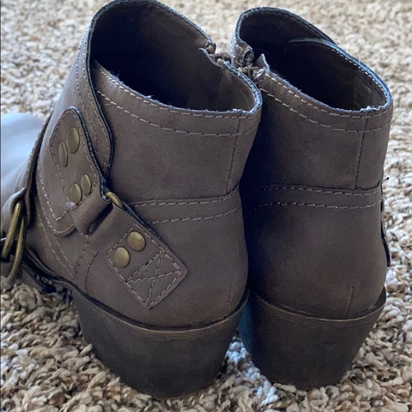 Booties - Picture 5 of 7